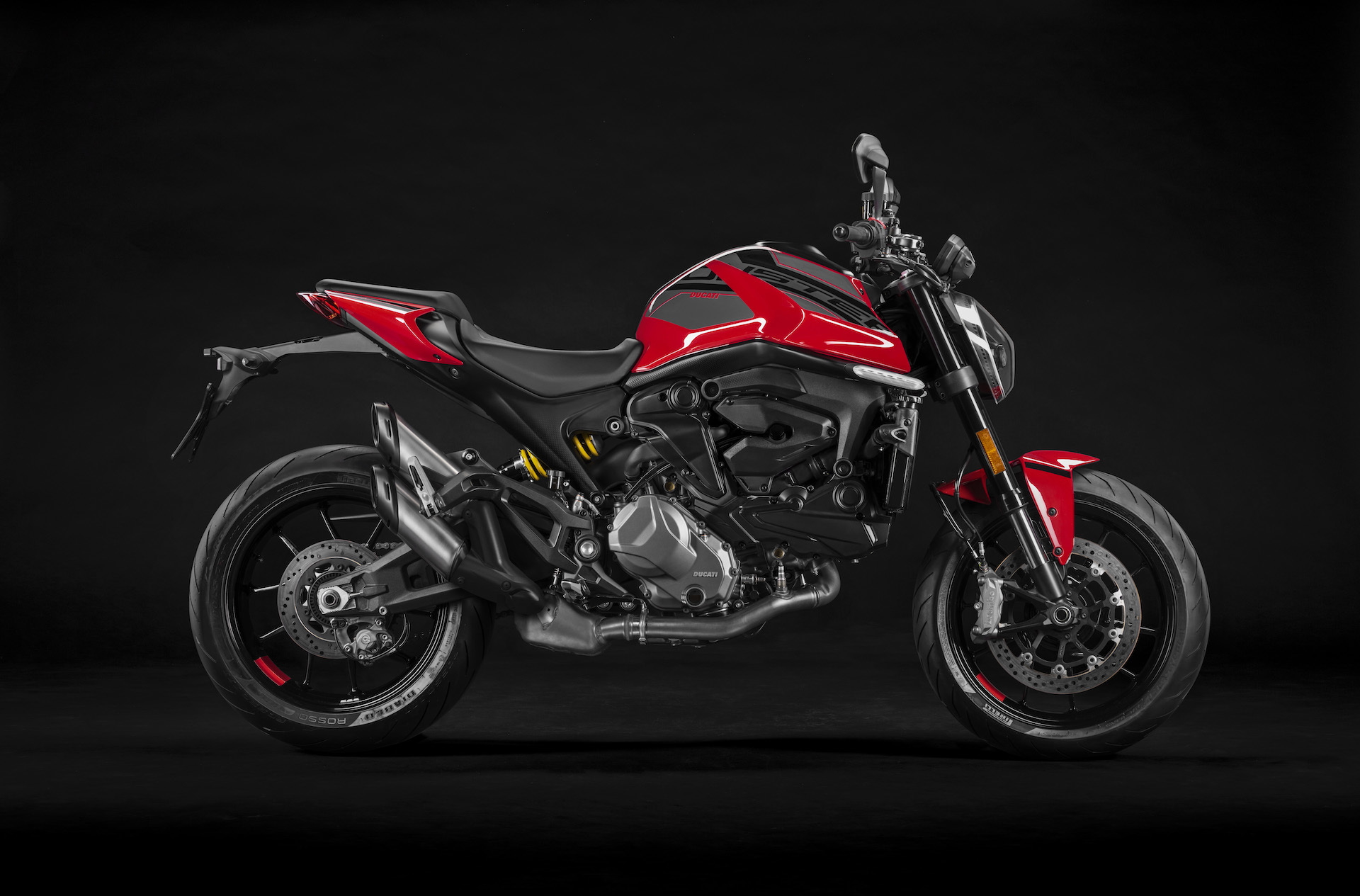 Moto Ducati Monster 2021 Estudio8