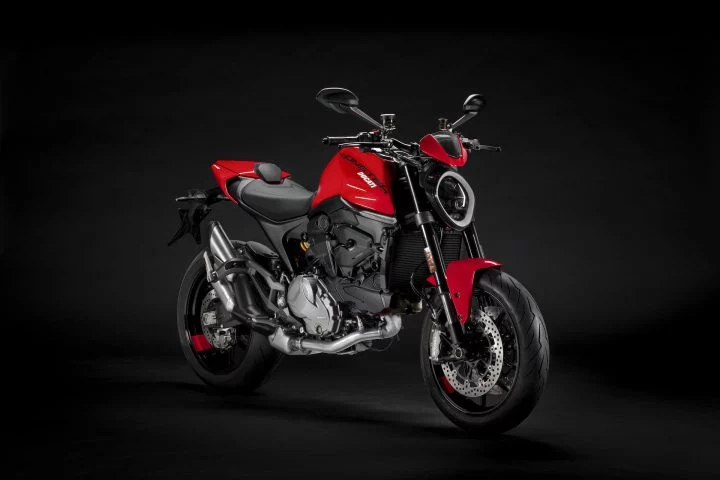 Moto Ducati Monster 2021 Plus1