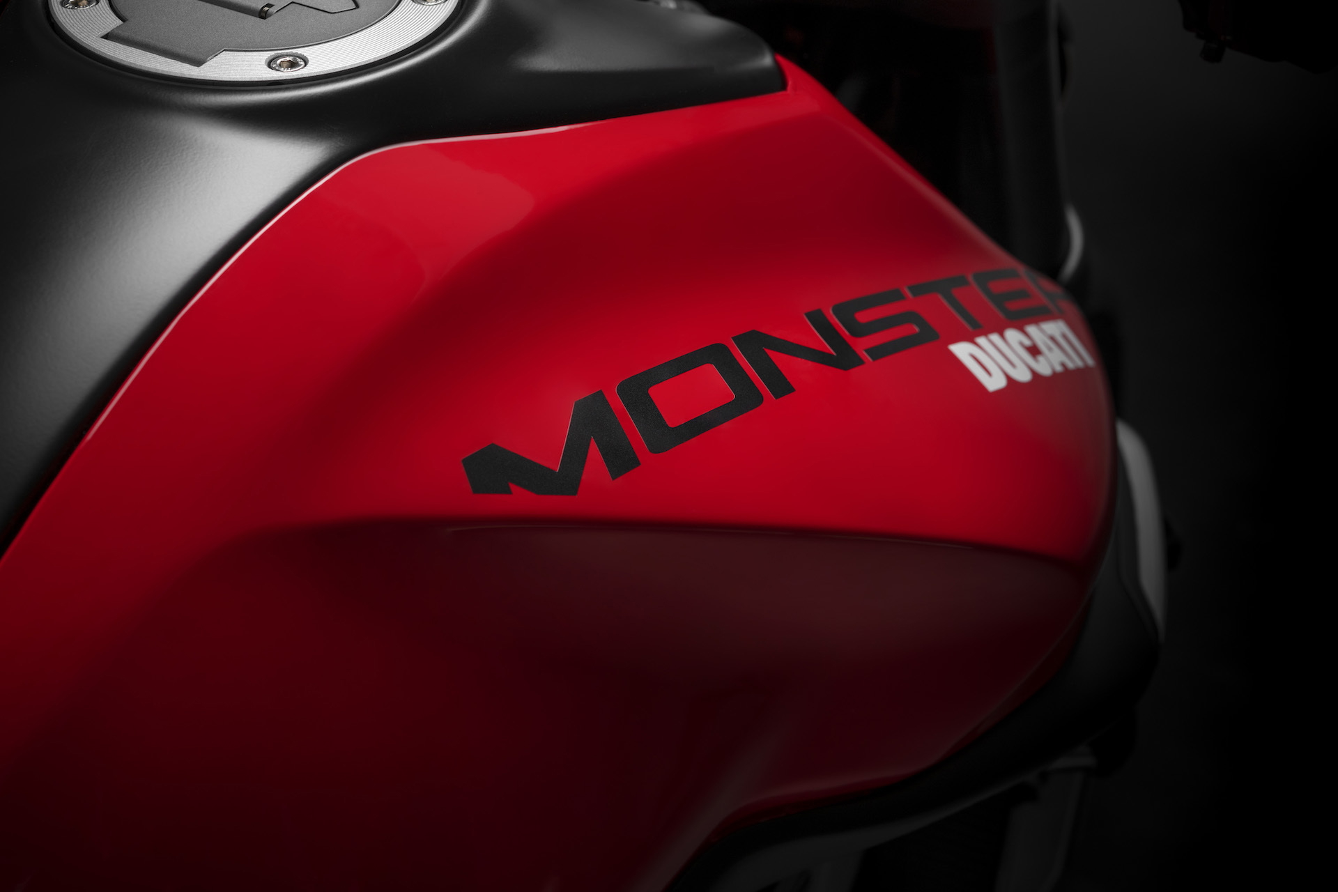 Moto Ducati Monster 2021 Plus21