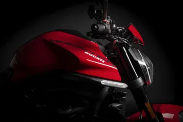 Moto Ducati Monster 2021 Plus22