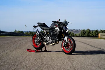 Moto Ducati Monster 2021 Plus46