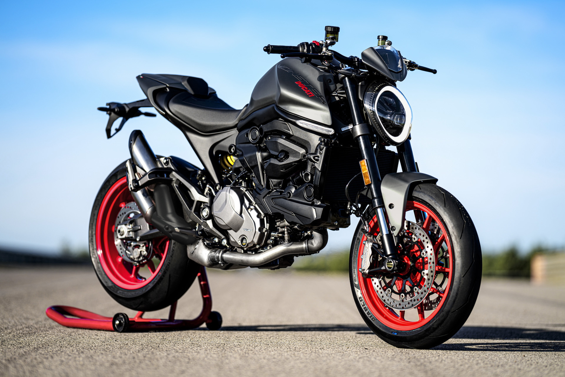 Moto Ducati Monster 2021 Plus47