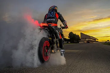 Moto Ducati Monster 2021 Plus52