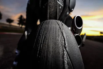 Moto Ducati Monster 2021 Plus54