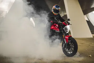 Moto Ducati Monster 2021 Plus63