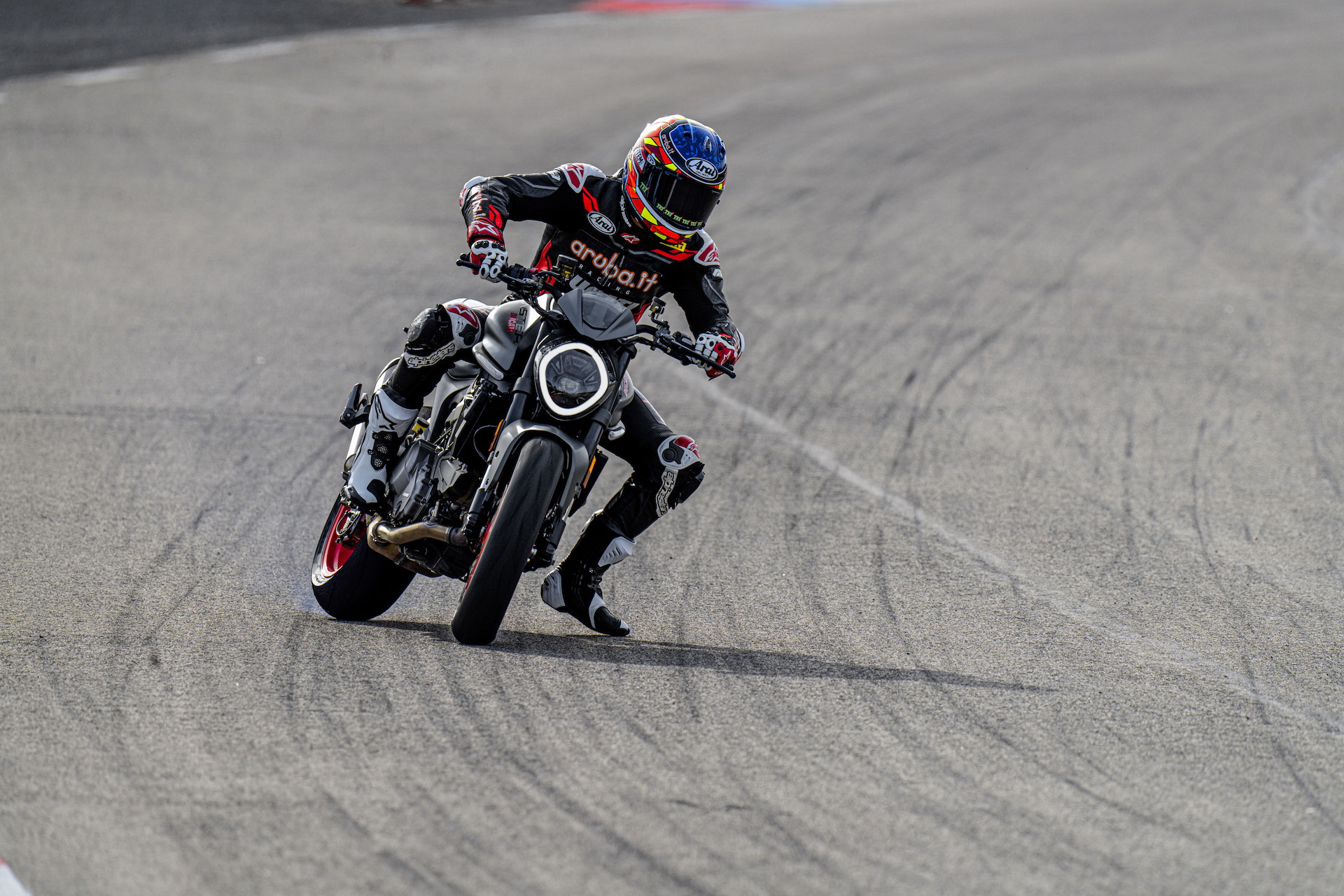 Moto Ducati Monster 2021 Plus67