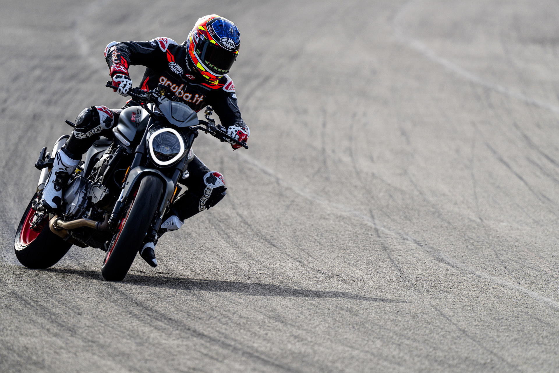 Moto Ducati Monster 2021 Plus68