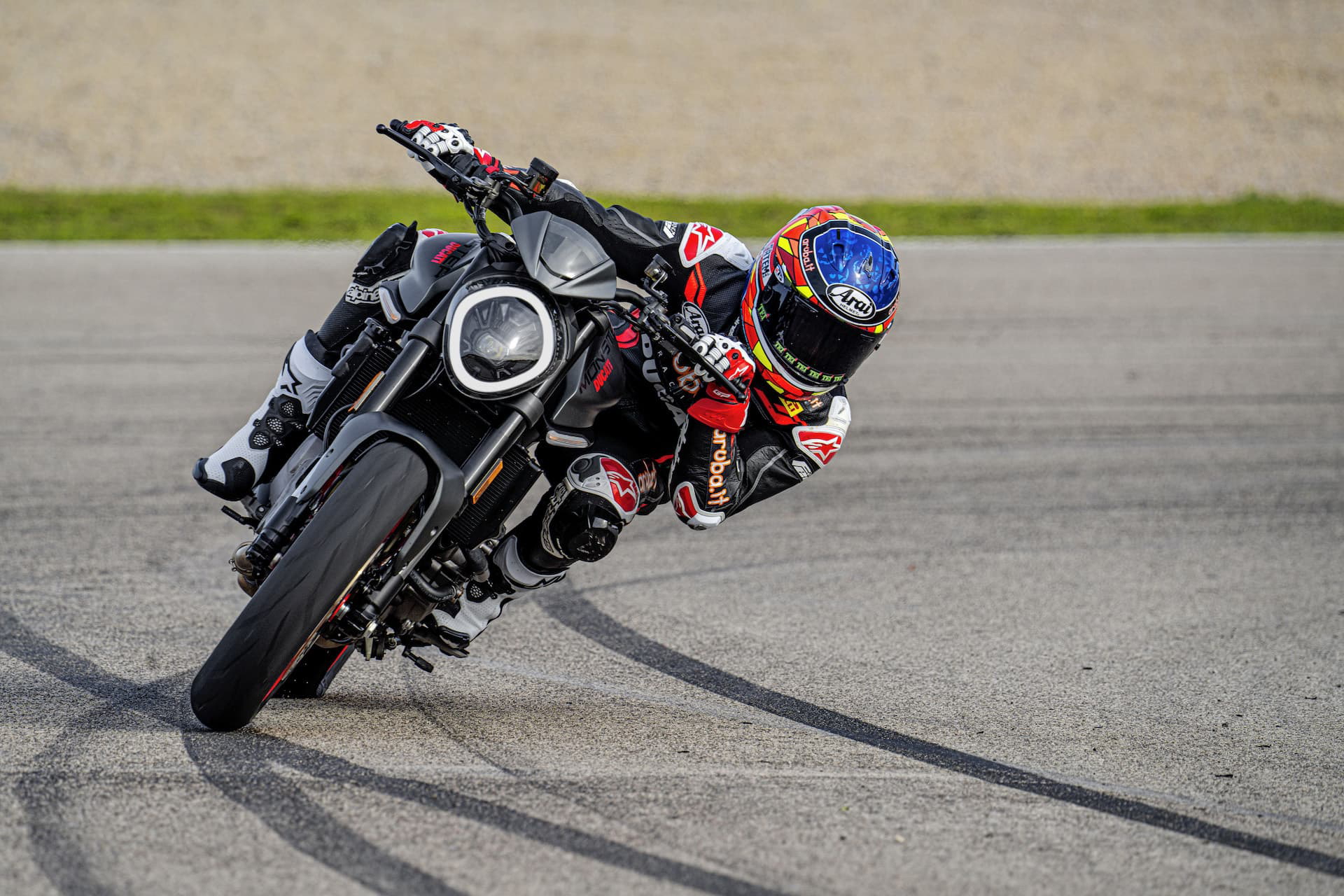 Moto Ducati Monster 2021 Plus71