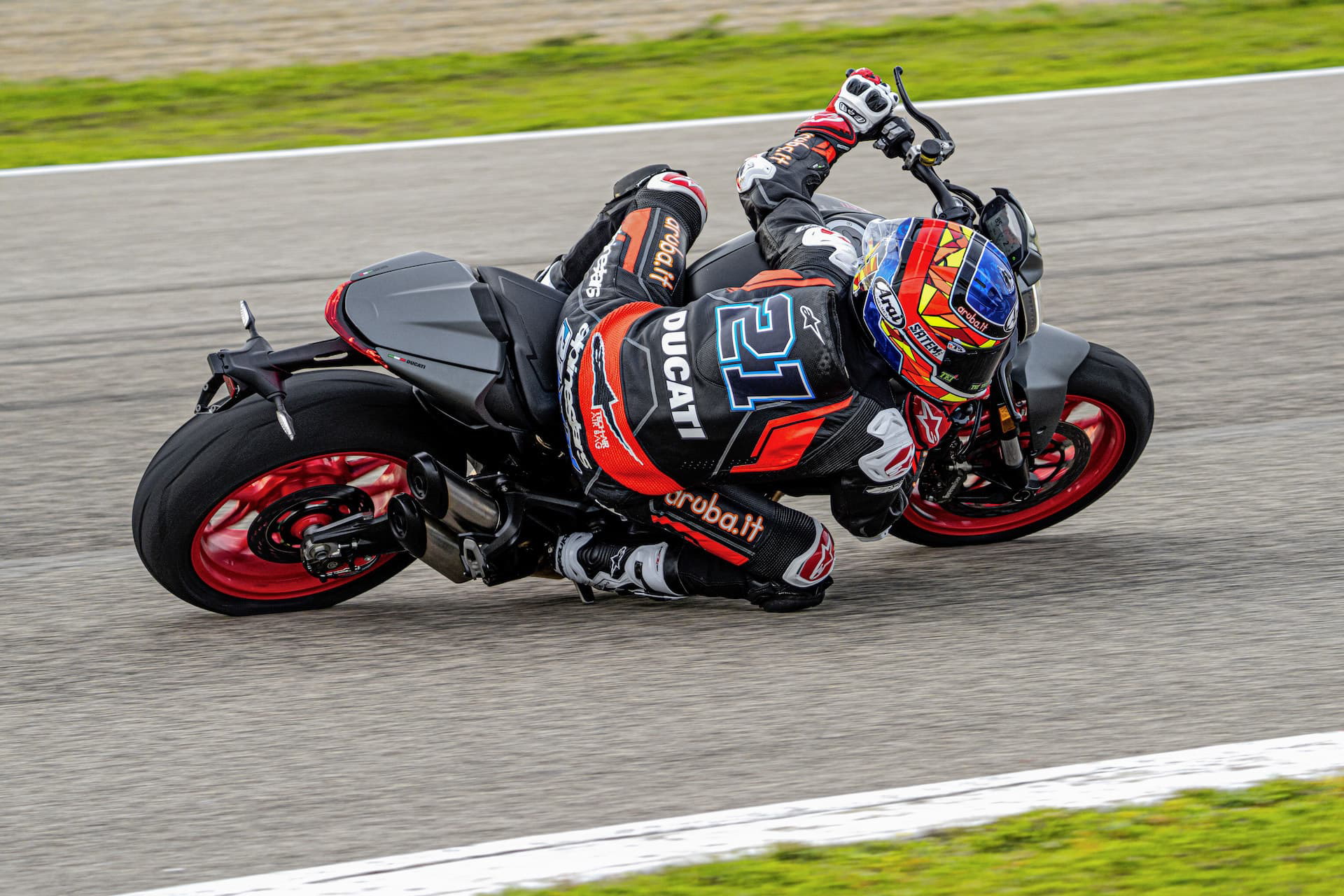 Moto Ducati Monster 2021 Plus77