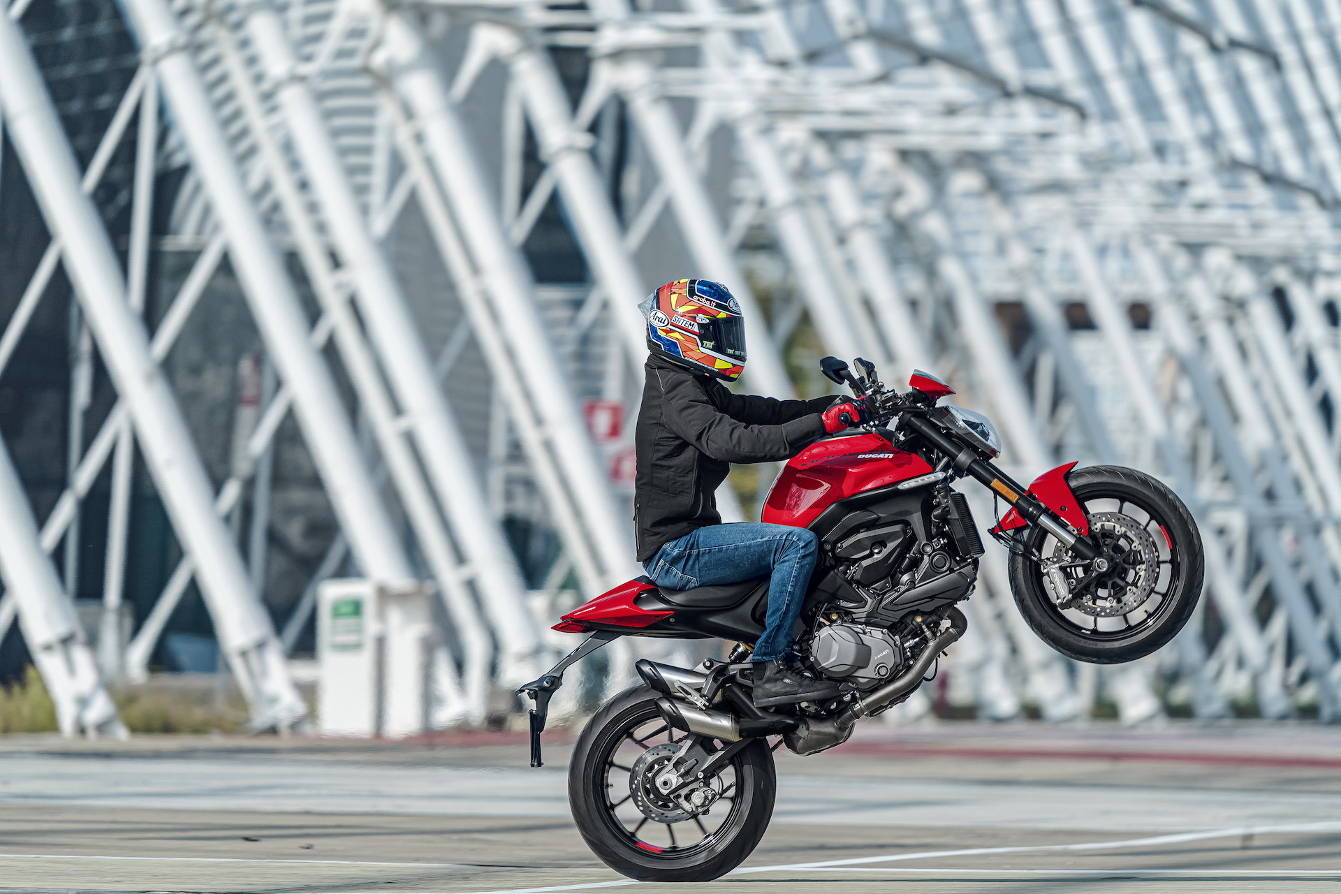 Moto Ducati Monster 2021 Plus84