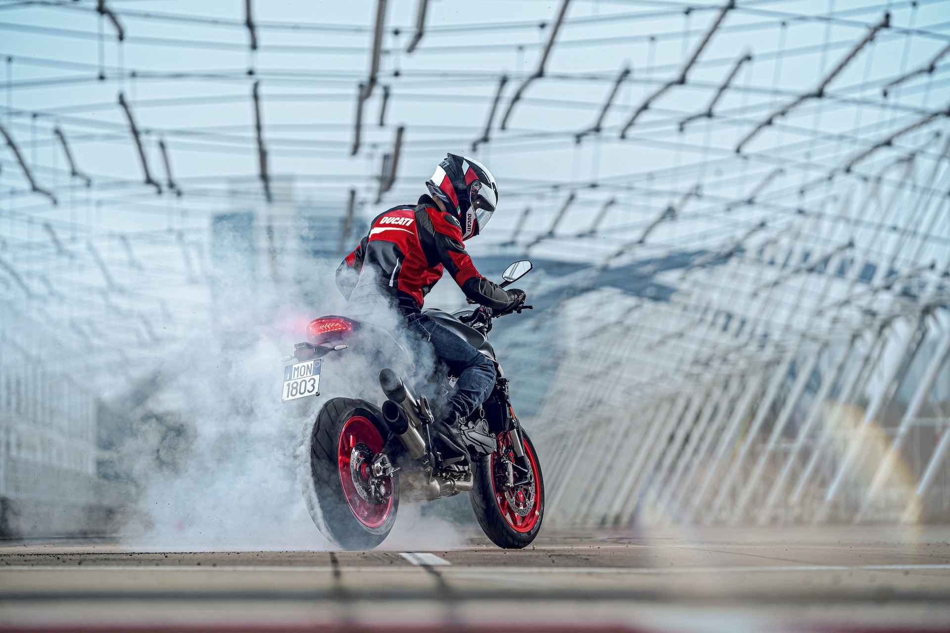 Moto Ducati Monster 2021 Plus87