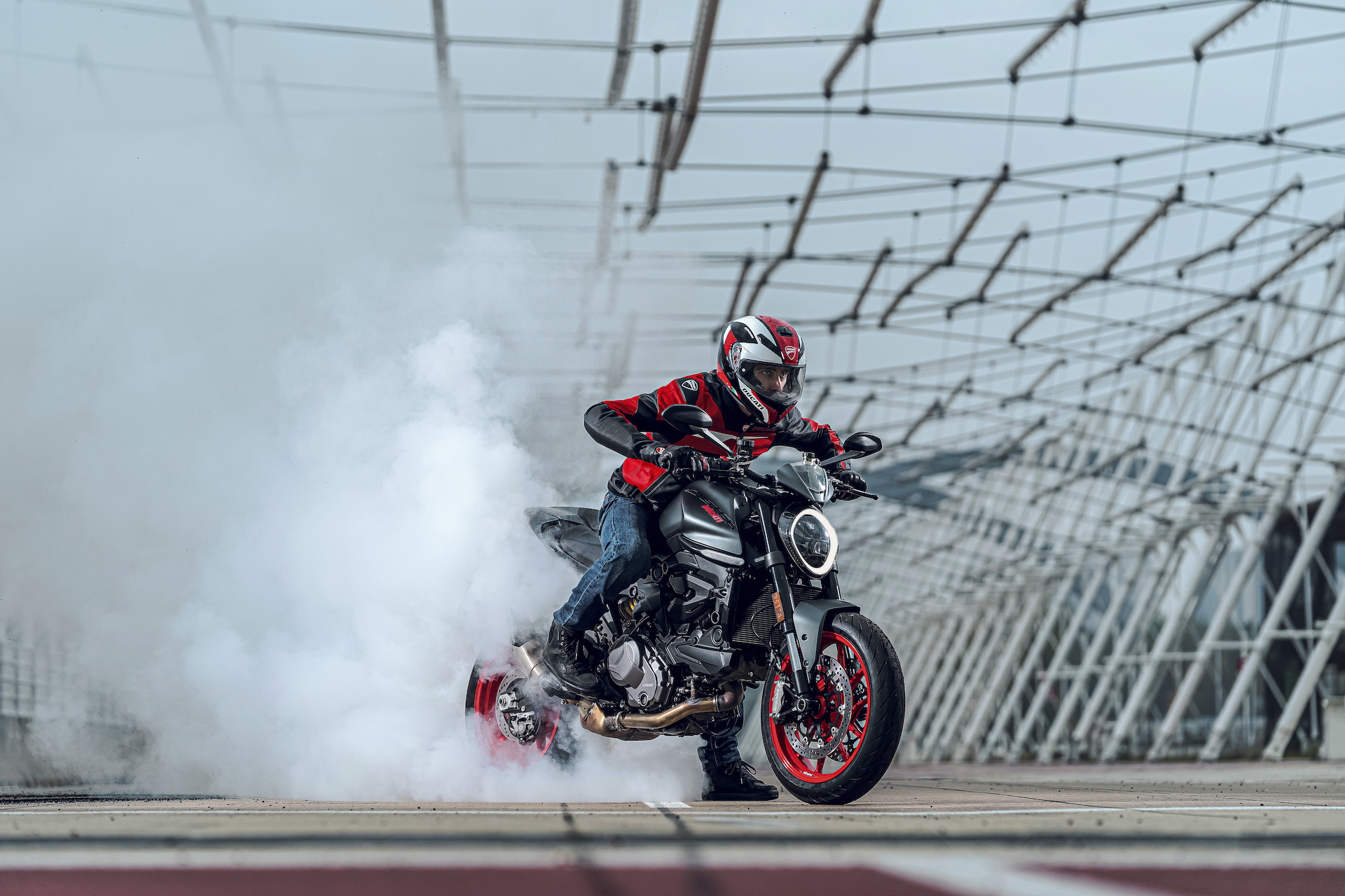 Moto Ducati Monster 2021 Plus88