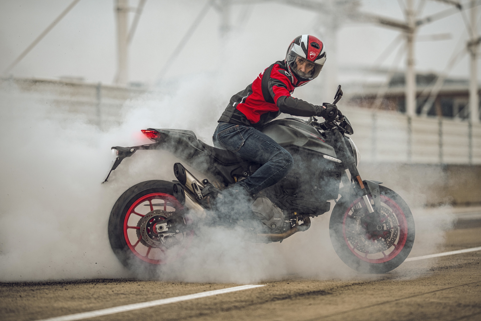Moto Ducati Monster 2021 Plus93