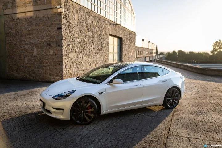 Prueba Tesla Model 3 Performance 16 