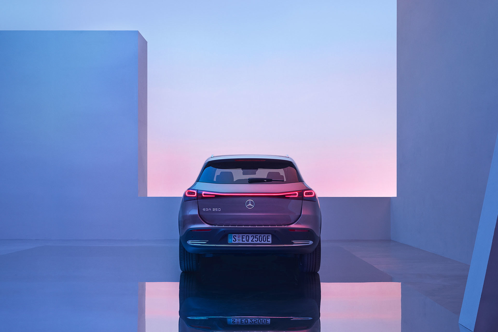 Mercedes Eqa 2021 Exterior 01