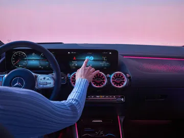 Mercedes Eqa 2021 Exterior 10