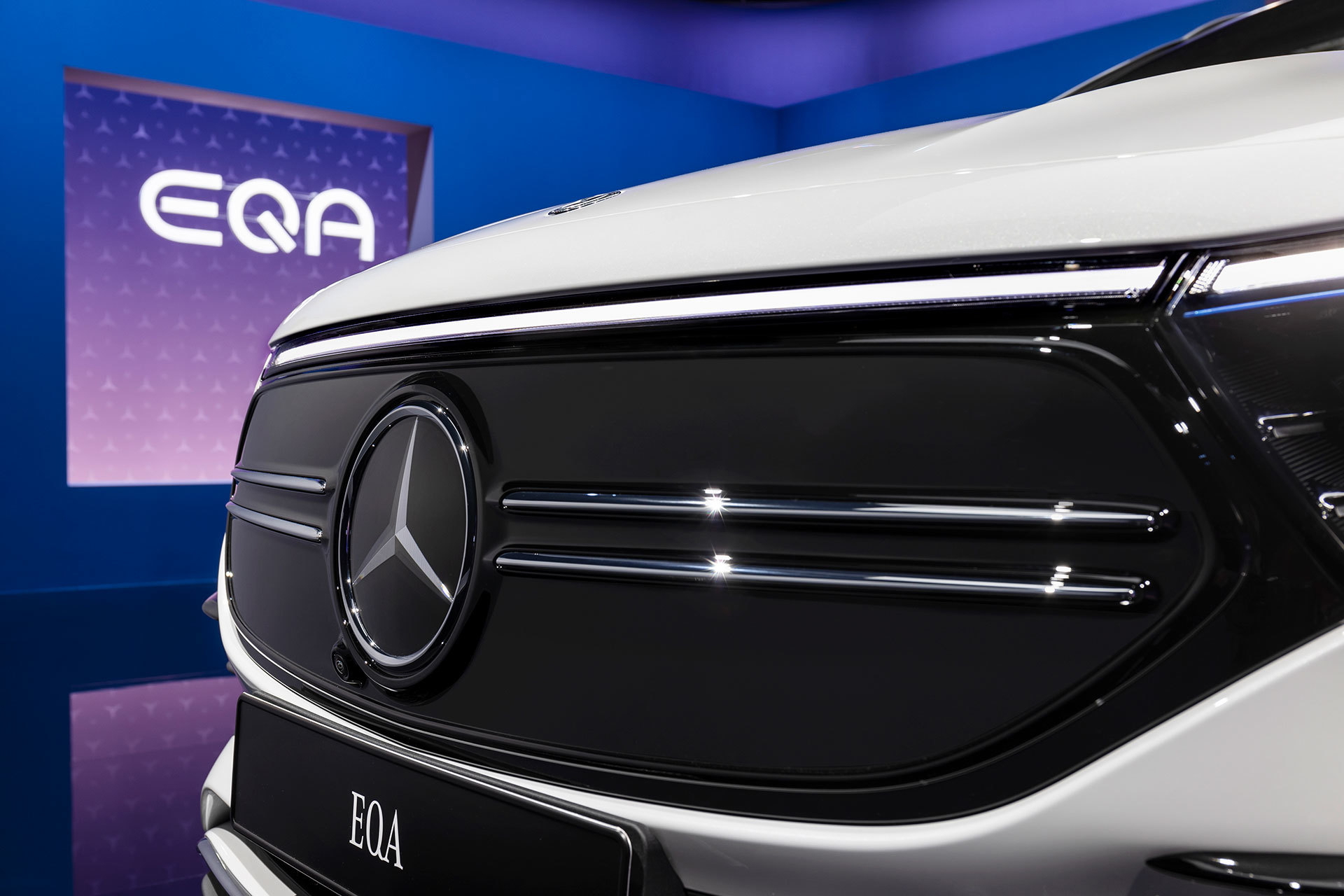 Mercedes Eqa 250 2021 Detalles Parrilla Blanco 05