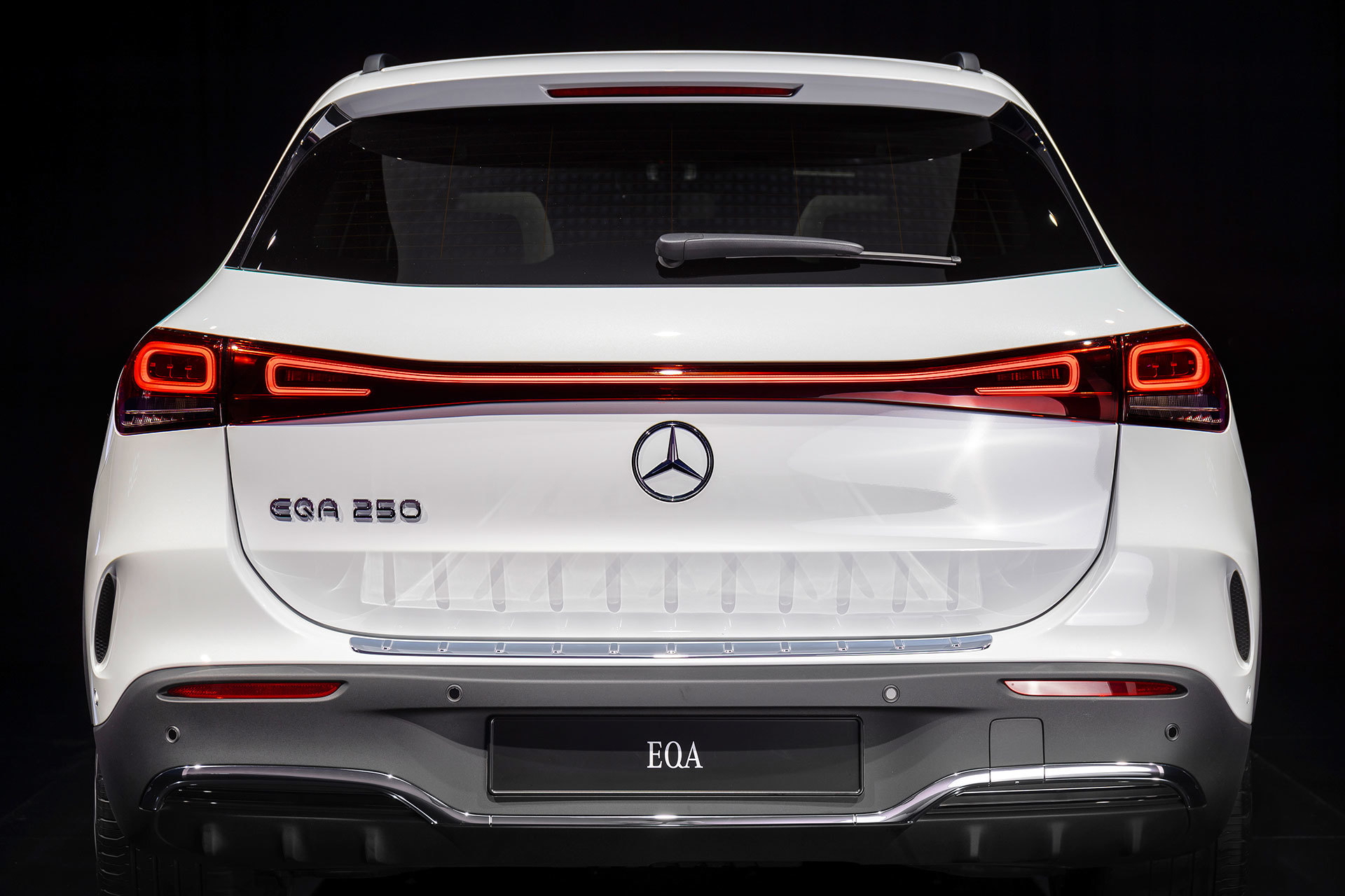 Mercedes Eqa 250 2021 Trasera 8