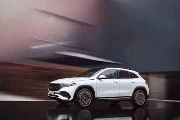 Mercedes Eqa Movimiento 2021 04