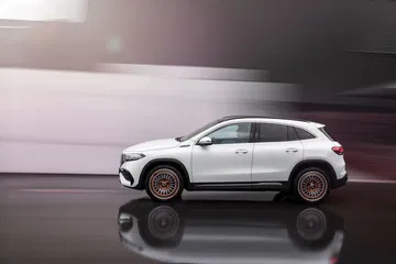 Mercedes Eqa Movimiento 2021 06