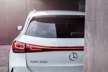 Mercedes Eqa Movimiento 2021 35