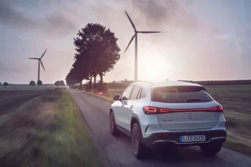 Mercedes Eqa Movimiento 2021 43