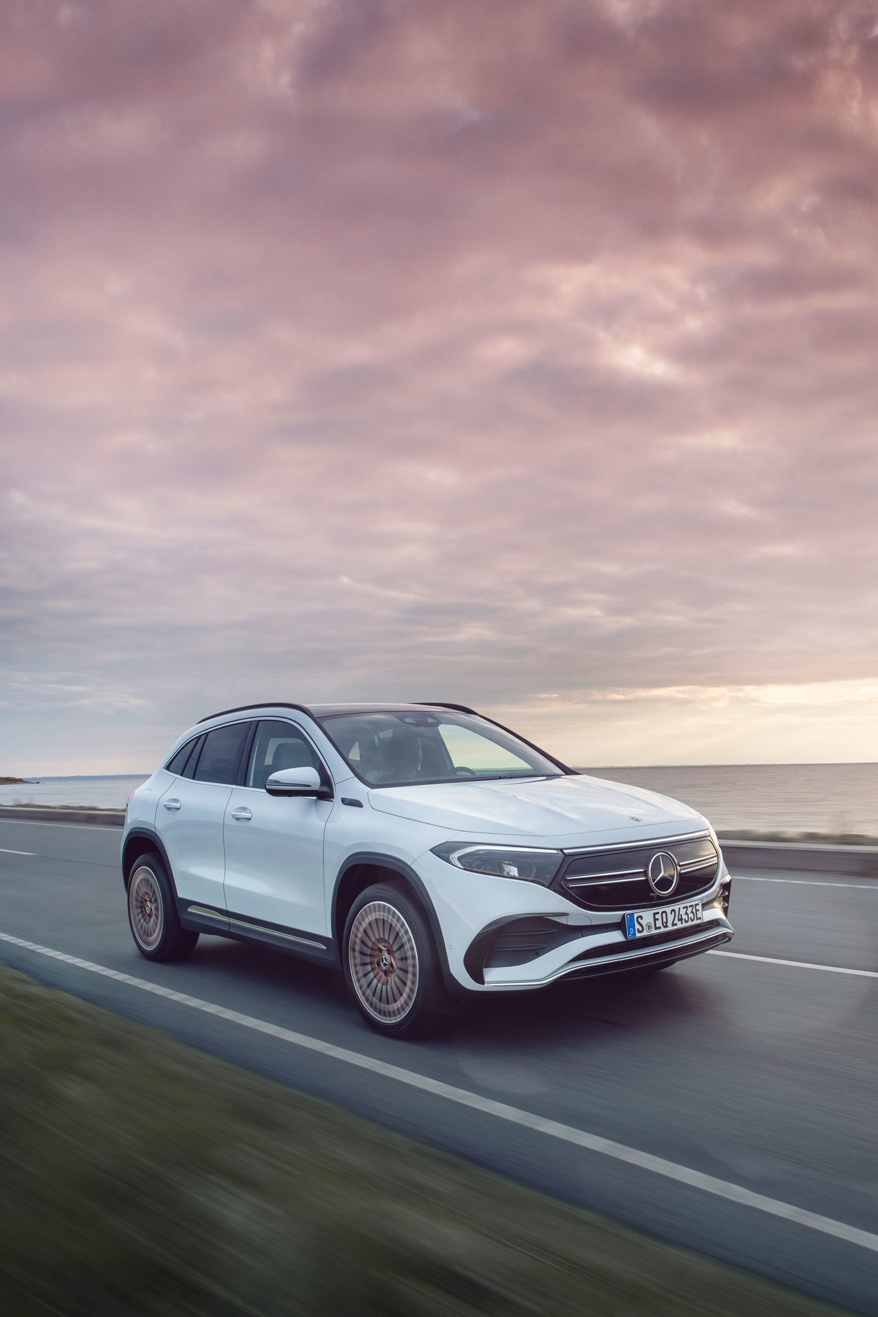 Mercedes Eqa Movimiento 2021 46