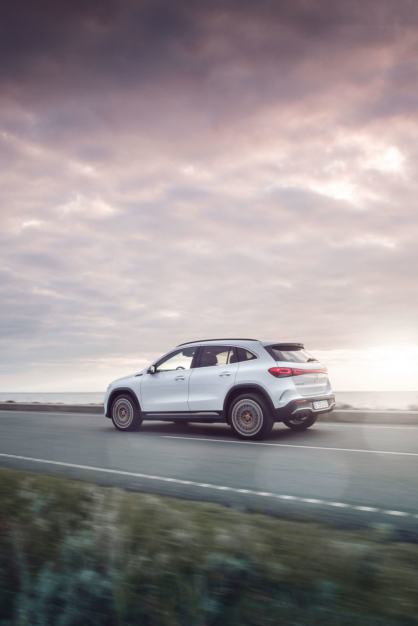 Mercedes Eqa Movimiento 2021 47