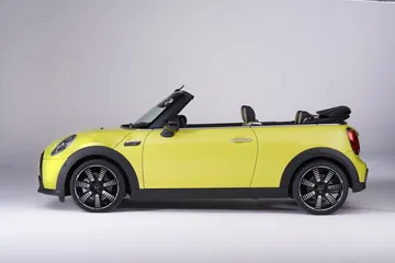 Mini Cabrio Cooper S 2021 32