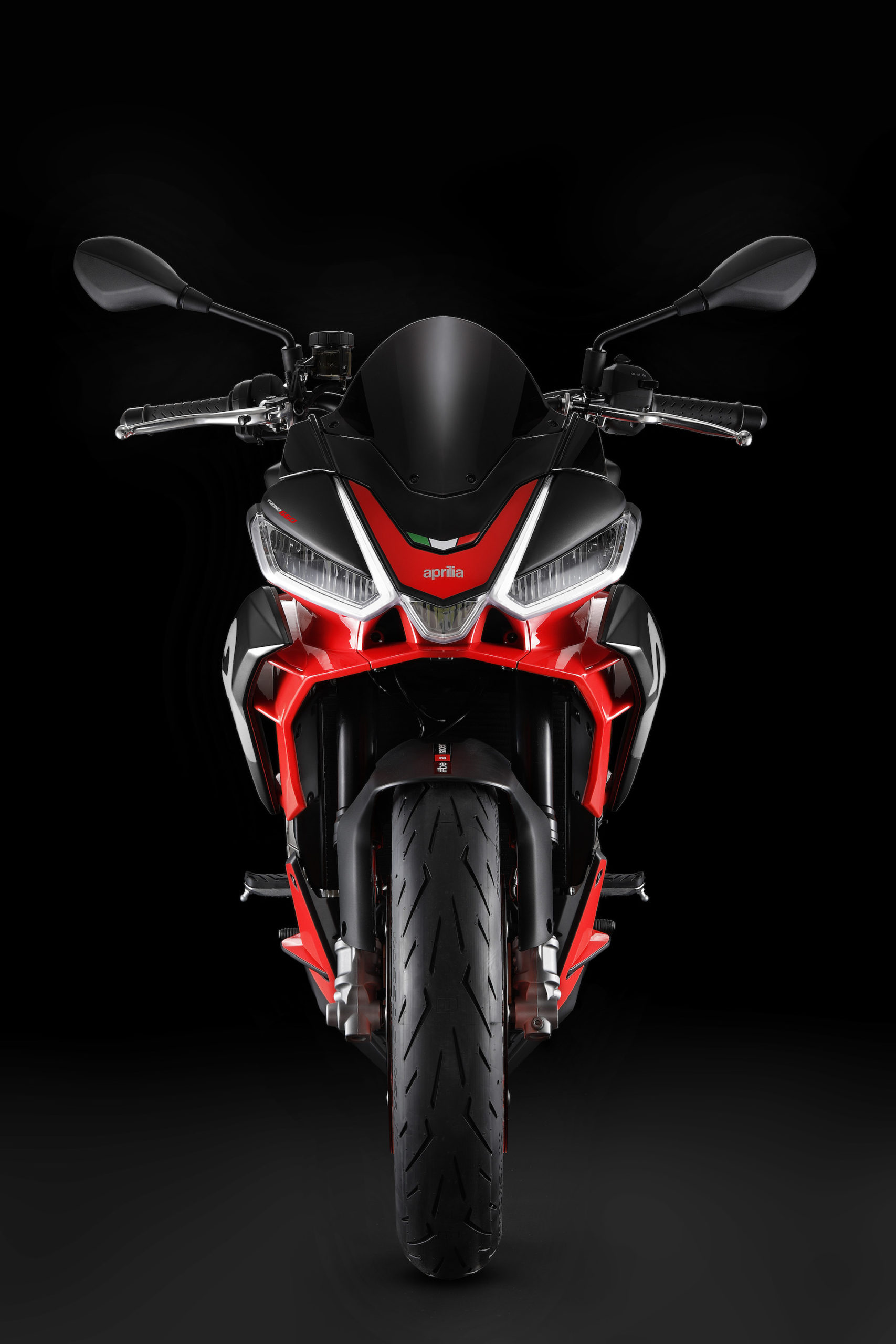 Moto Aprilia Tuono 660 10