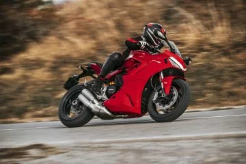 Moto Ducati Supersport 950 17