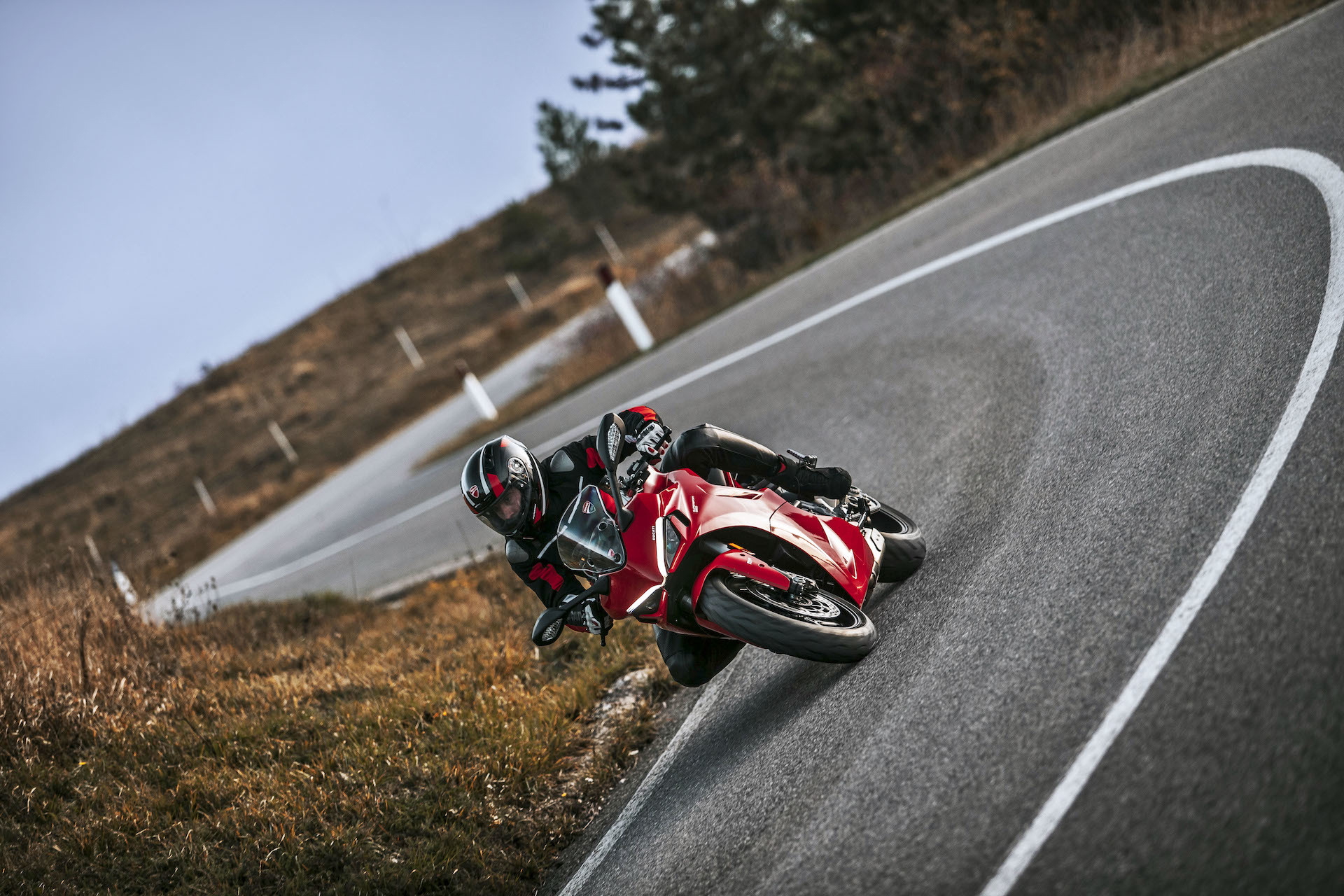 Moto Ducati Supersport 950 19