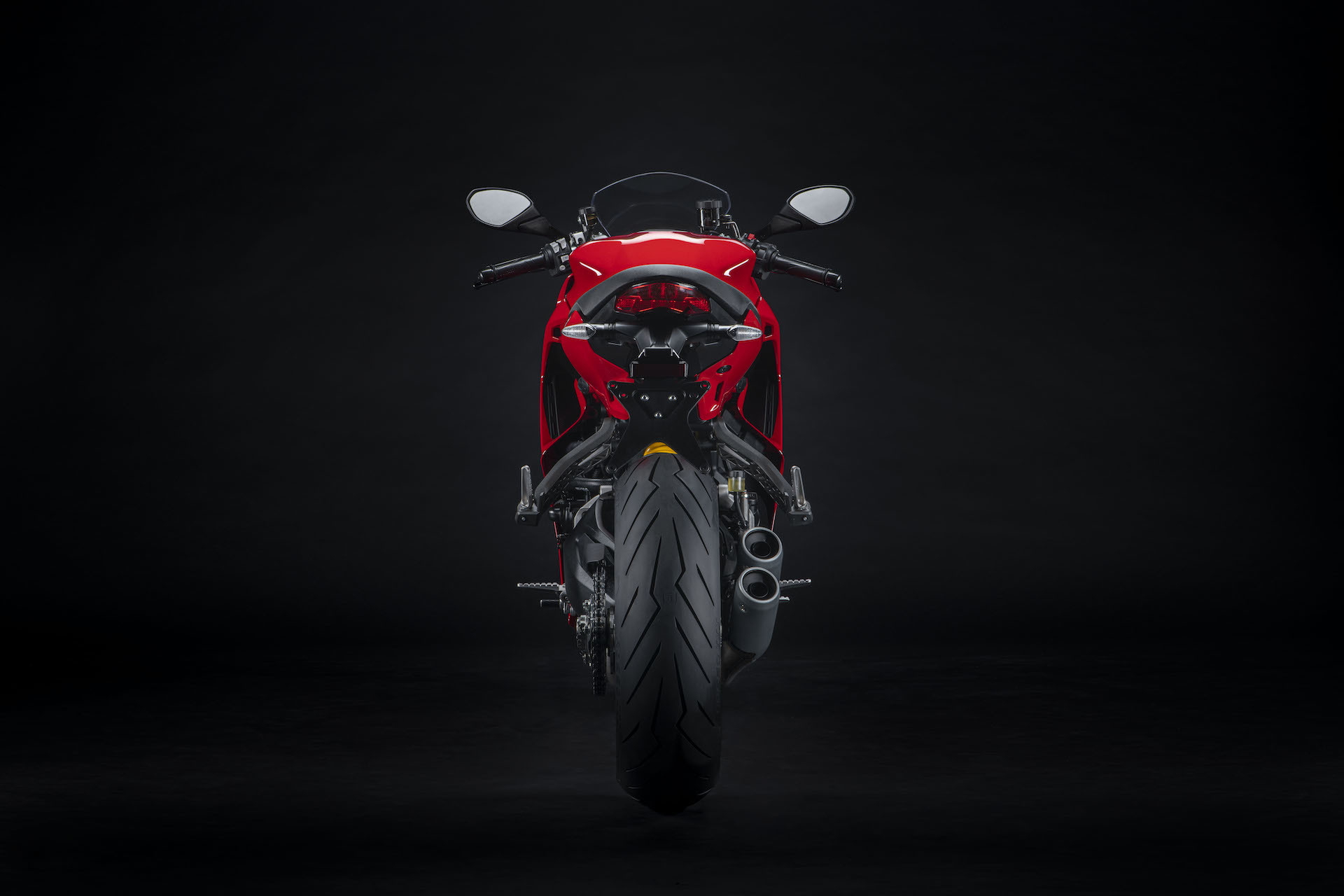 Moto Ducati Supersport 950 5