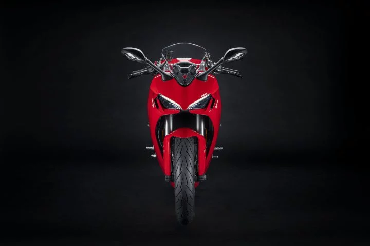 Moto Ducati Supersport 950 7