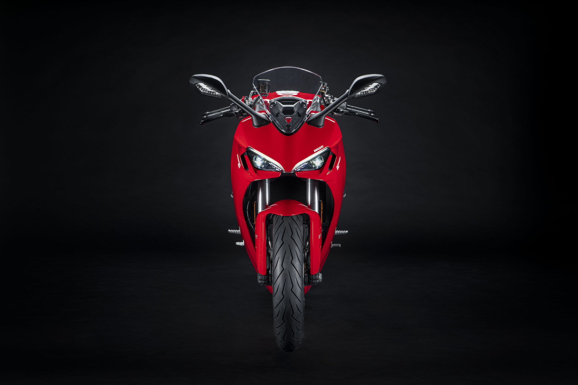 Moto Ducati Supersport 950 8