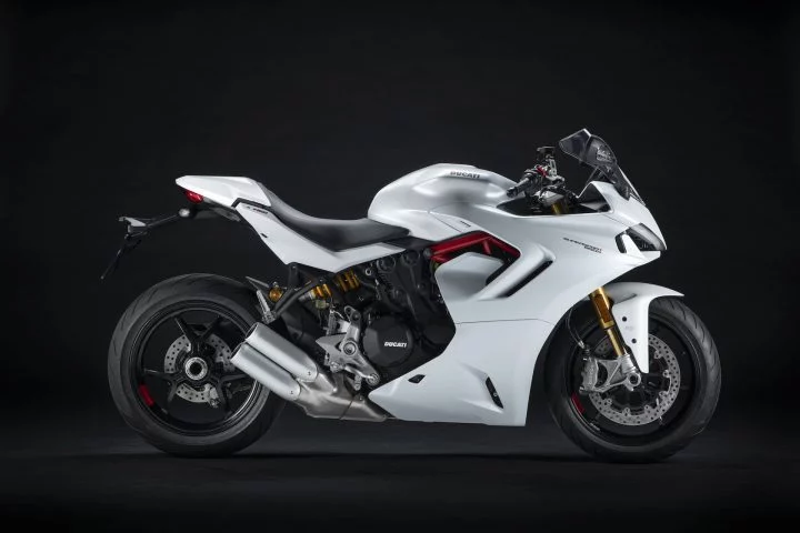 Moto Ducati Supersport 950 S27