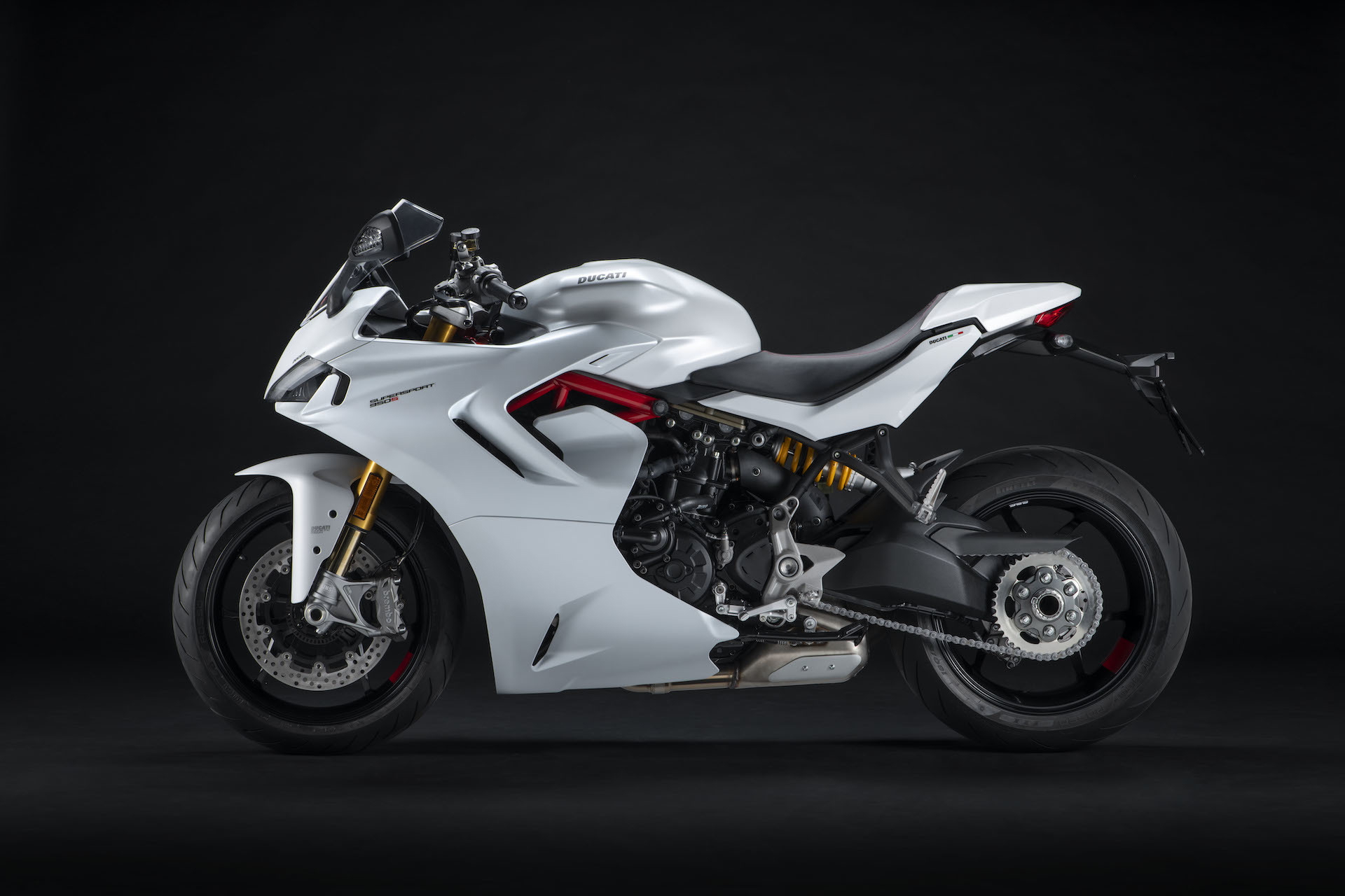 Moto Ducati Supersport 950 S29