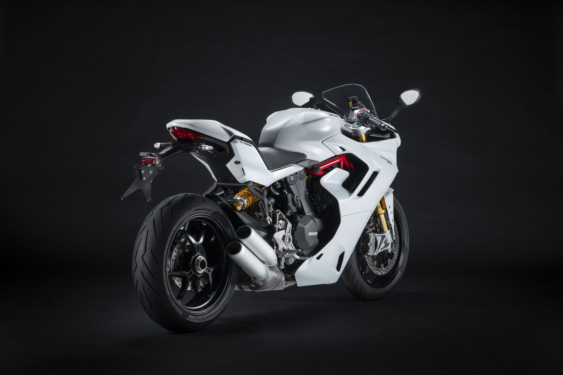 Moto Ducati Supersport 950 S31