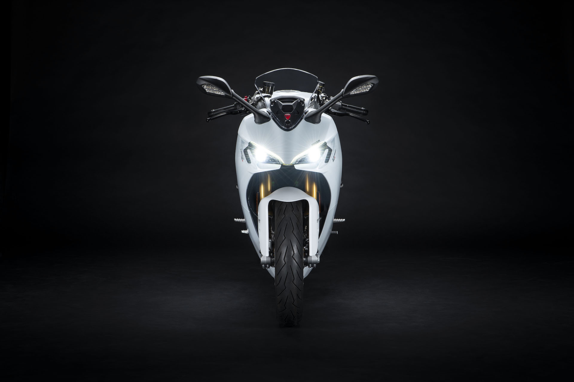 Moto Ducati Supersport 950 S33
