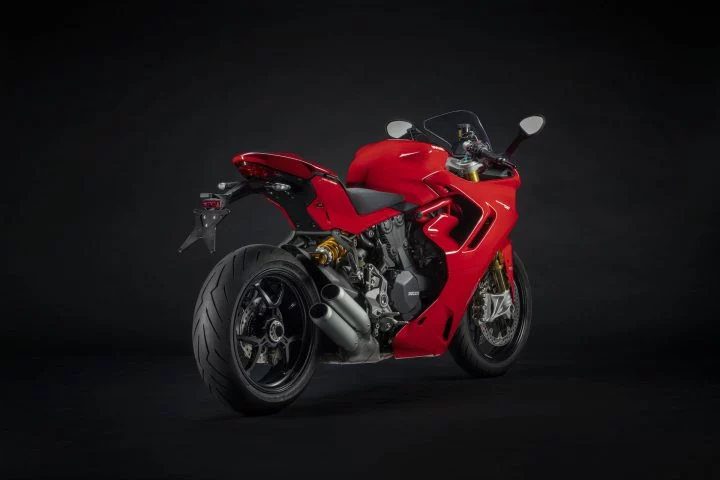 Moto Ducati Supersport 950 S6