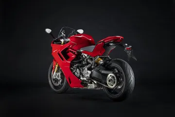 Moto Ducati Supersport 950 S7