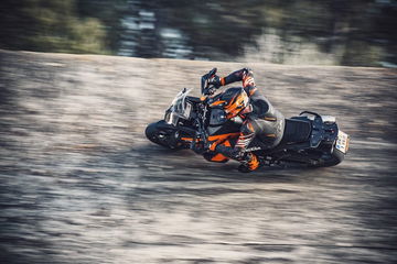 Moto Ktm 1290 Super Adventure S 2021 3