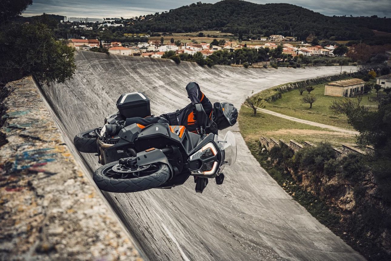 Moto Ktm 1290 Super Adventure S 2021 5