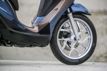 Moto Scooter Piaggio Medley 125 Detalles 30
