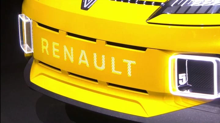 Nuevo Renault 5 Adelanto 07