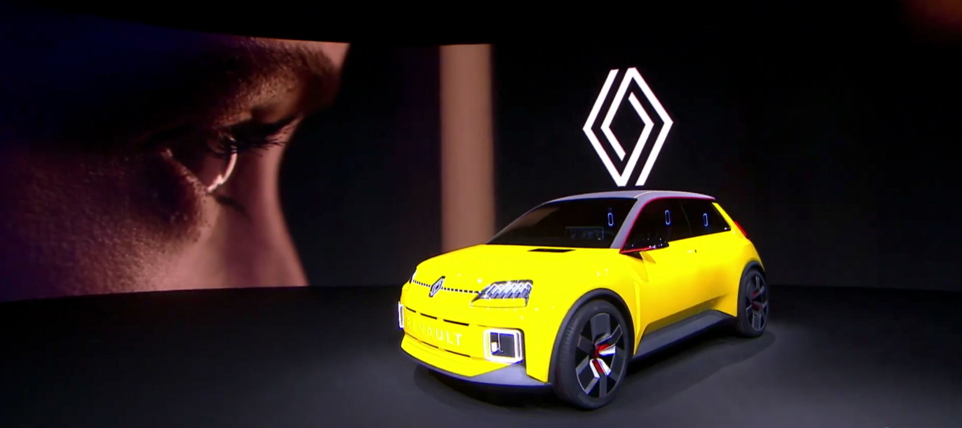 Nuevo Renault 5 Adelanto 13