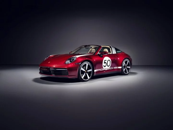Porsche 911 Targa Heritage Design Edition 01