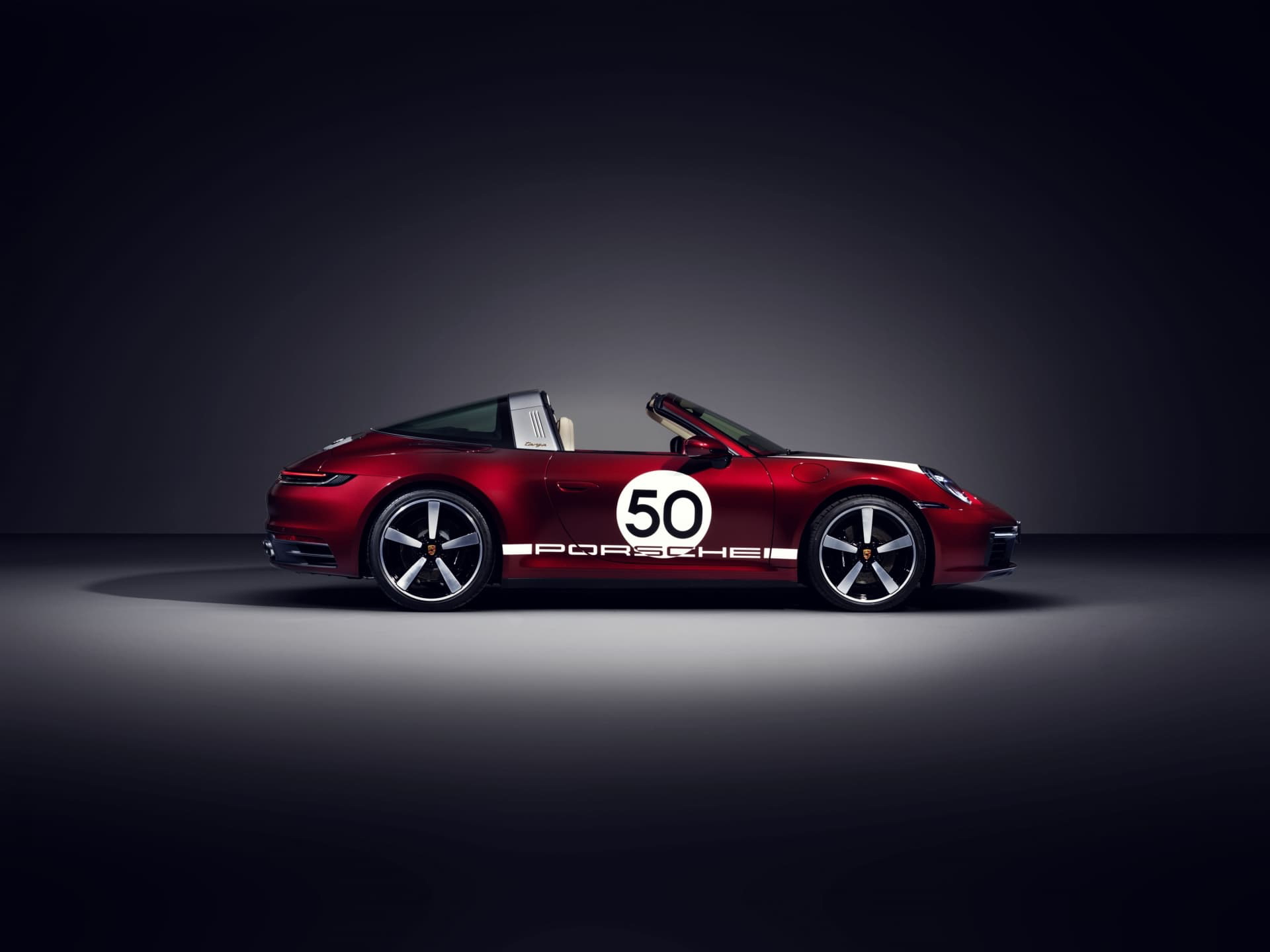 Porsche 911 Targa Heritage Design Edition 02