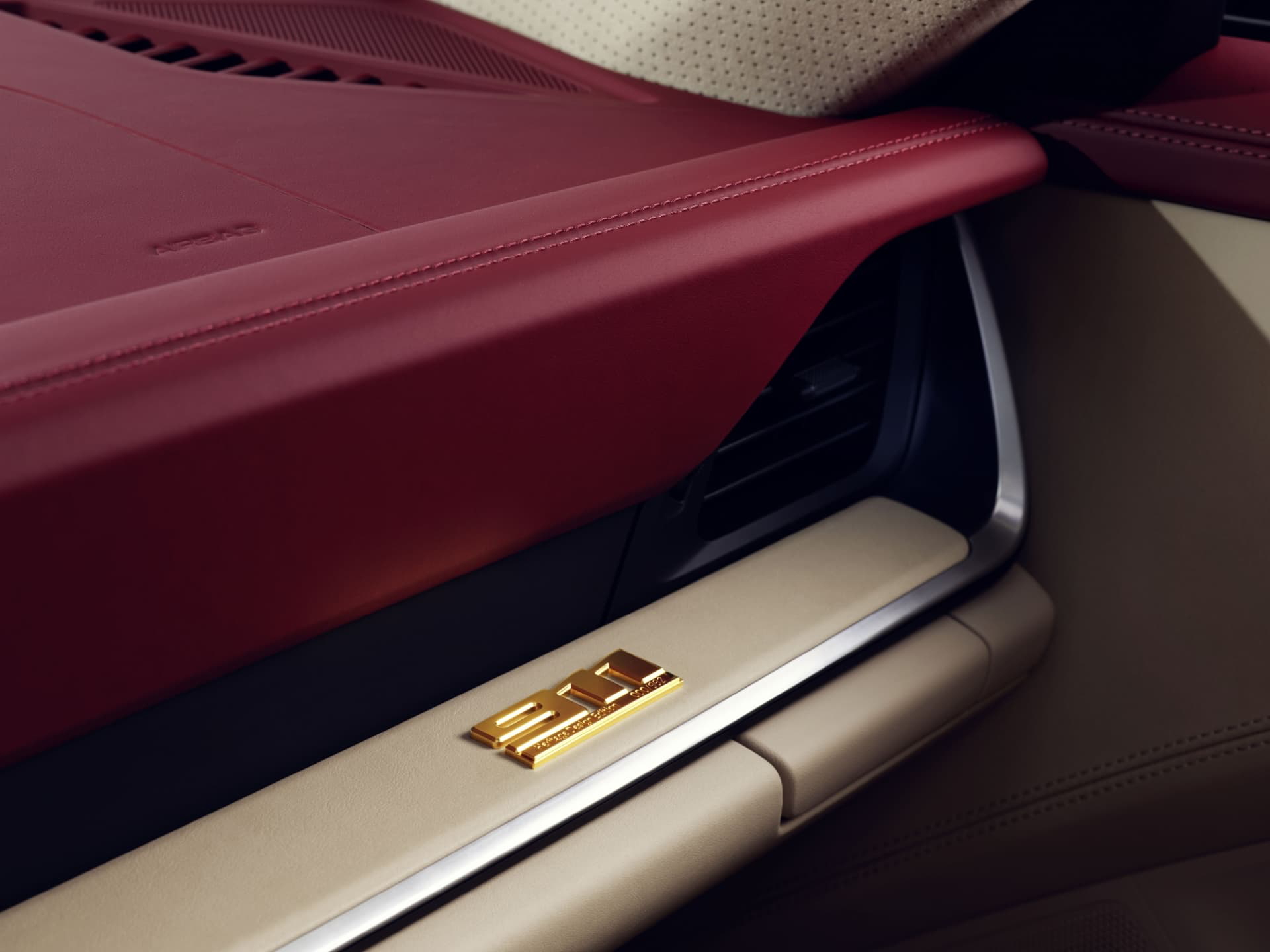 Porsche 911 Targa Heritage Design Edition 09