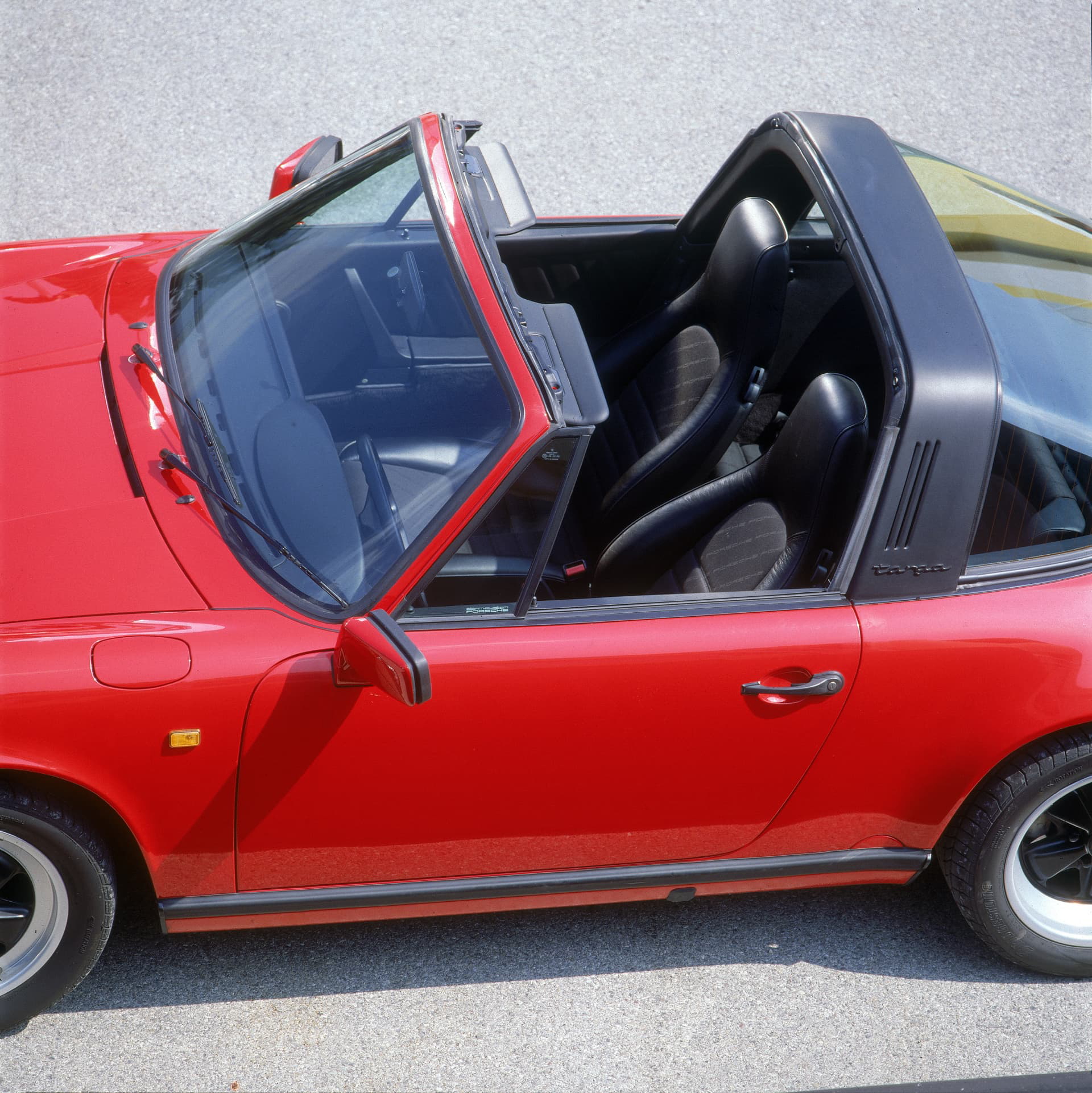 Porsche 911 Targa Historia 04